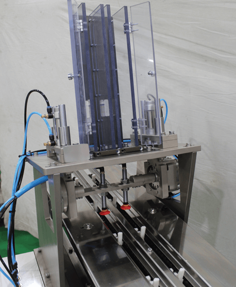 水平式四邊封包裝機 HSH-101- 產輸送充填機構- 隆典科技